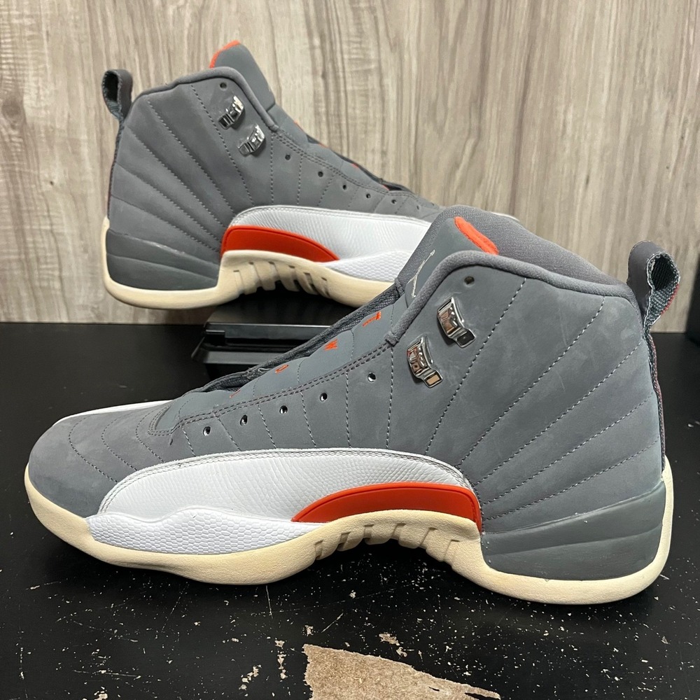 Vintage Jordan 12 Retro Cool Grey Size 13 (2012) 130690-012 - Picture 3 of 10